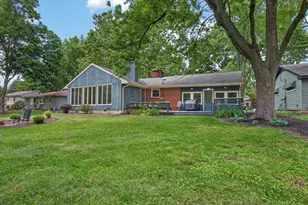 1402 Maplewood Dr, Normal, IL 61761 - Photo 54