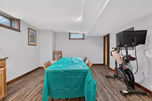 1402 Maplewood Dr, Normal, IL 61761 - Photo 38