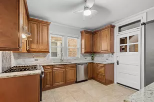 5010 N Major Ave, Chicago, IL 60630 - Photo 16