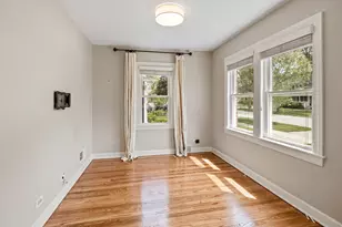 948 N Salem Ave, Arlington Heights, IL 60004 - Photo 8