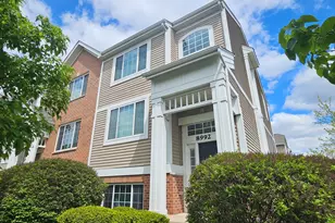 8992 Disbrow St, Huntley, IL 60142 - Photo 2