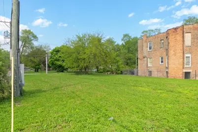 738 W 54th Place, Chicago, IL 60609 - Photo 4