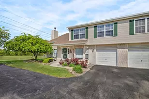1466 Root St, Crest Hill, IL 60435 - Photo 2