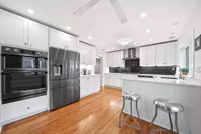 2545 W Lunt Avenue #1, Chicago, IL 60645 - Photo 4