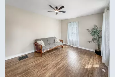 922 E Shawnee Street, Freeport, IL 61032 - Photo 18