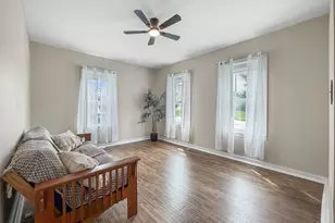 922 E Shawnee St, Freeport, IL 61032 - Photo 14