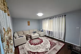 6911 N Ridge Blvd, Chicago, IL 60645 - Photo 16