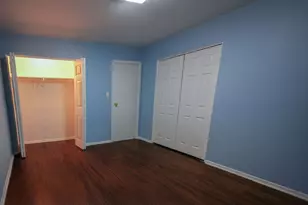 6911 N Ridge Blvd, Chicago, IL 60645 - Photo 20