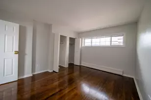 6911 N Ridge Blvd, Chicago, IL 60645 - Photo 14