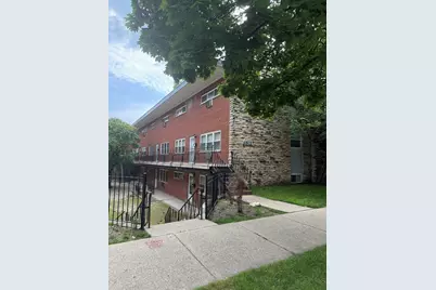 6911 N Ridge Boulevard, Chicago, IL 60645 - Photo 2