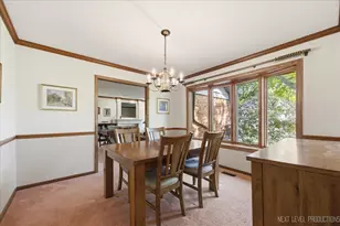 1628 Country Squire Dr, Geneva, IL 60134 - Photo 10
