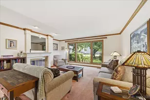 1628 Country Squire Dr, Geneva, IL 60134 - Photo 6
