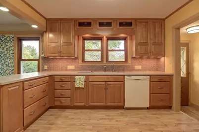 313 W 2nd Street, Prophetstown, IL 61277 - Photo 2