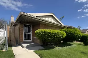 9633 S Princeton Ave, Chicago, IL 60628 - Photo 2