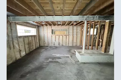 9633 S Princeton Avenue, Chicago, IL 60628 - Photo 6