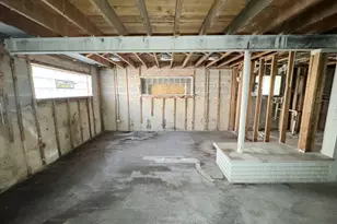9633 S Princeton Ave, Chicago, IL 60628 - Photo 6