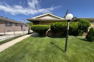 9633 S Princeton Ave, Chicago, IL 60628 - Photo 1