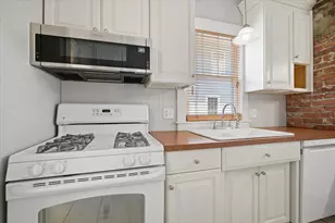 517 Vale St, Bloomington, IL 61701 - Photo 14