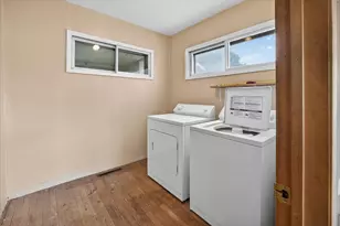 199 E Wilson Ave, Machesney Park, IL 61115 - Photo 12
