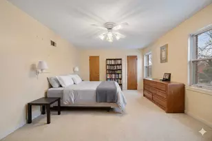 2709 W Sherwin Ave, Chicago, IL 60645 - Photo 12