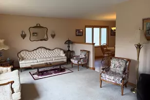 16404 Shawnee Dr, Lockport, IL 60441 - Photo 4