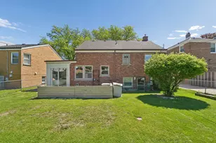 1800 Buckingham Ave, Westchester, IL 60154 - Photo 20