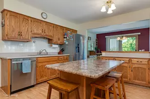 17814 America Ct, Orland Park, IL 60467 - Photo 2
