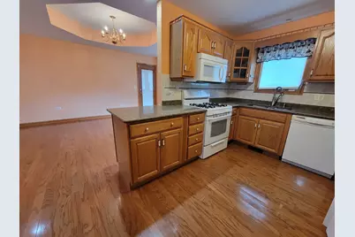 312 Kain Street, Ottawa, IL 61350 - Photo 4