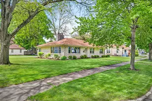 627 E Main St, Morris, IL 60450 - Photo 28