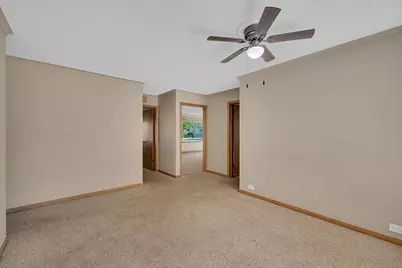 627 E Main Street, Morris, IL 60450 - Photo 8