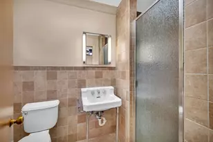 627 E Main St, Morris, IL 60450 - Photo 18