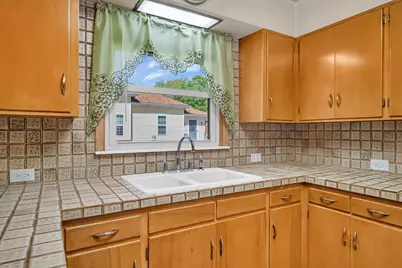 627 E Main Street, Morris, IL 60450 - Photo 12