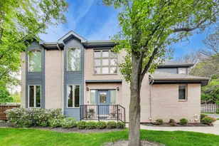 1784 Chestnut Ave, Glenview, IL 60025 - Photo 1