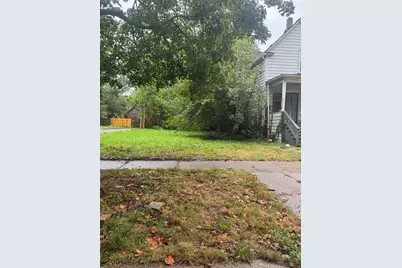 12129 S Parnell Avenue, Chicago, IL 60628 - Photo 1