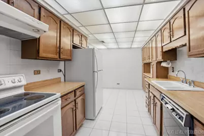 7730 Dempster Street #205, Morton Grove, IL 60053 - Photo 8