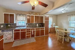 1245 W Harrison St, Freeport, IL 61032 - Photo 4