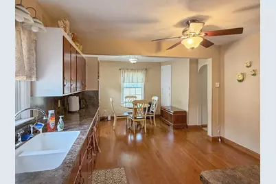 1245 W Harrison Street, Freeport, IL 61032 - Photo 6