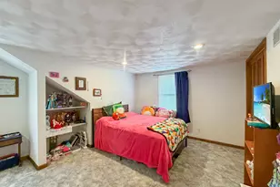 1245 W Harrison St, Freeport, IL 61032 - Photo 18