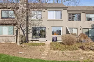 404 Shoreline Rd, Lake Barrington, IL 60010 - Photo 20