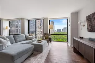 345 W Fullerton Pkwy, Chicago, IL 60614 - Photo 4
