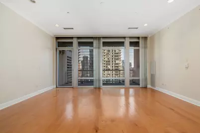 333 N Canal Street #1403, Chicago, IL 60606 - Photo 4