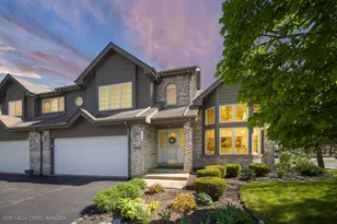8629 Nancy Ln, Orland Park, IL 60462 - Photo 2