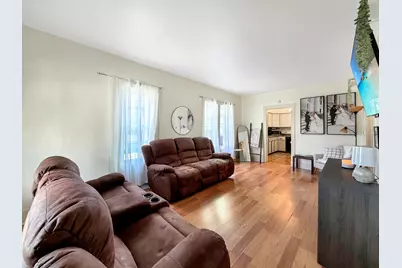 1258 S Blackhawk Avenue, Freeport, IL 61032 - Photo 12
