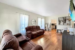 1258 S Blackhawk Ave, Freeport, IL 61032 - Photo 12