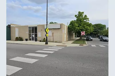 3425 W Peterson Avenue, Chicago, IL 60659 - Photo 1