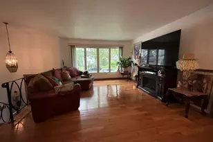 1560 Pamela Dr, Elgin, IL 60123 - Photo 2
