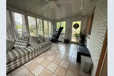 1560 Pamela Drive, Elgin, IL 60123 - Photo 10