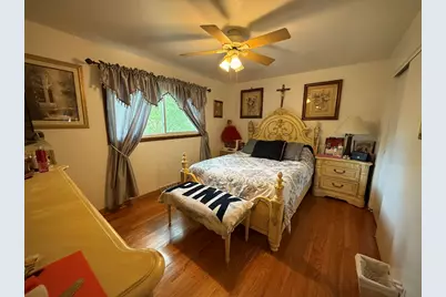 1560 Pamela Drive, Elgin, IL 60123 - Photo 8