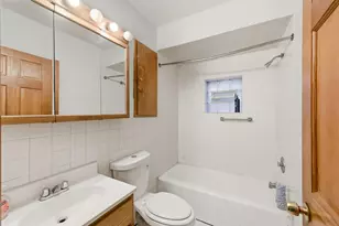 9655 S Commercial Ave, Chicago, IL 60617 - Photo 6