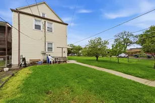 9655 S Commercial Ave, Chicago, IL 60617 - Photo 36